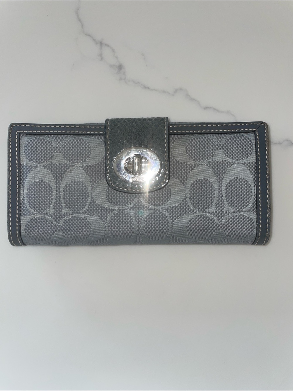 Coach gray silver CC print full size wallet
